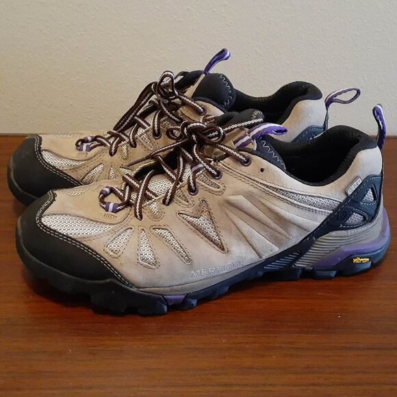 Women's Merrell Capra Hiking Trail Vibram Low Top Shoes - Picture 4 of 9